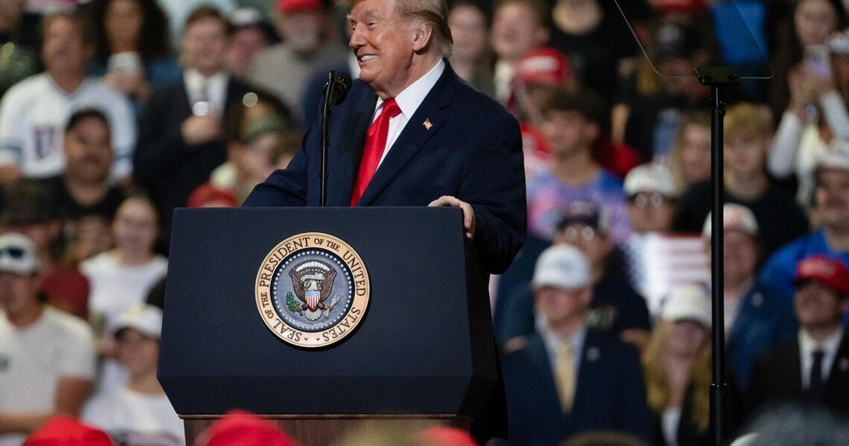 Trump, Ohio'da denizaltı onarım merkezi vaat etti
