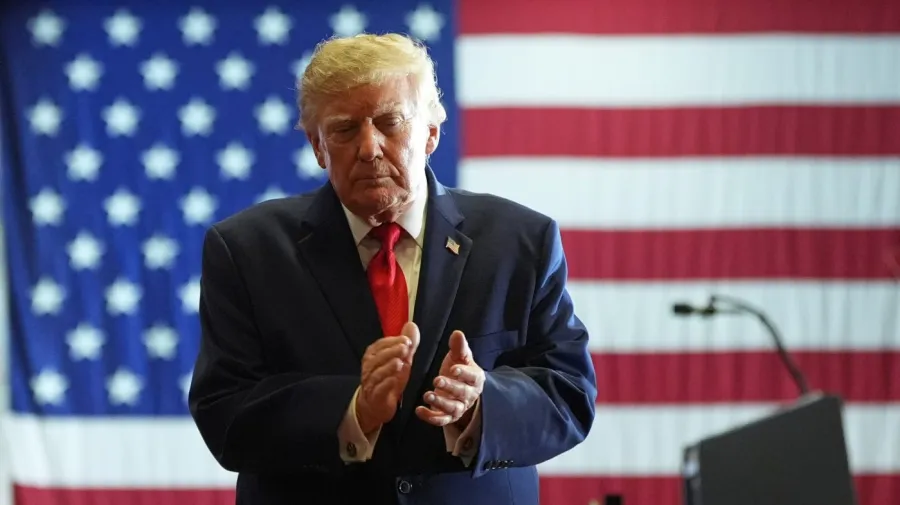Trump'tan Paxton'a 'Baş Belası' Çıkışı: Seçim Öncesi Endişe