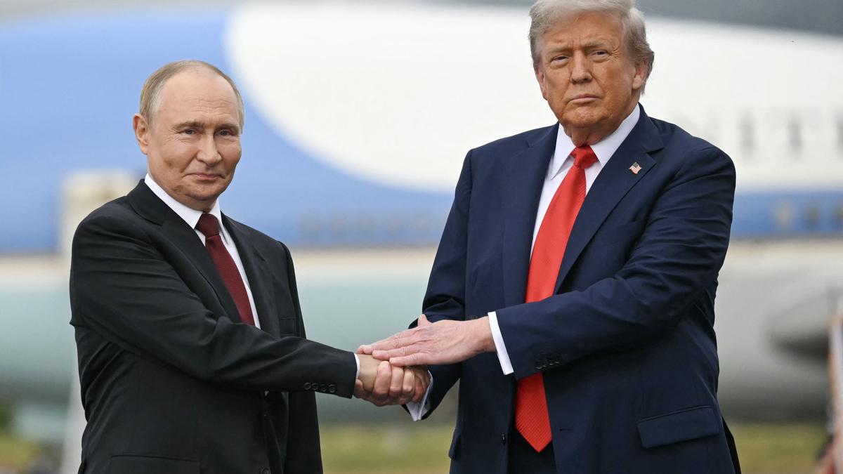 Trump'tan NATO açıklaması: Putin ittifak topraklarına saldırmayacak