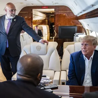 Trump'ın Rusya yanlısı danışmanları için görevden alma tehdidi