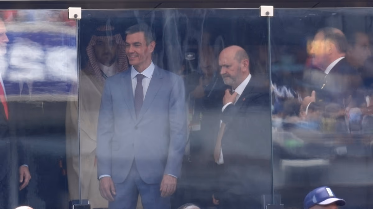 Trump ve Sánchez Dünya Kupası finalinde buluştu: İki yıllık gerilim sona mı eriyor