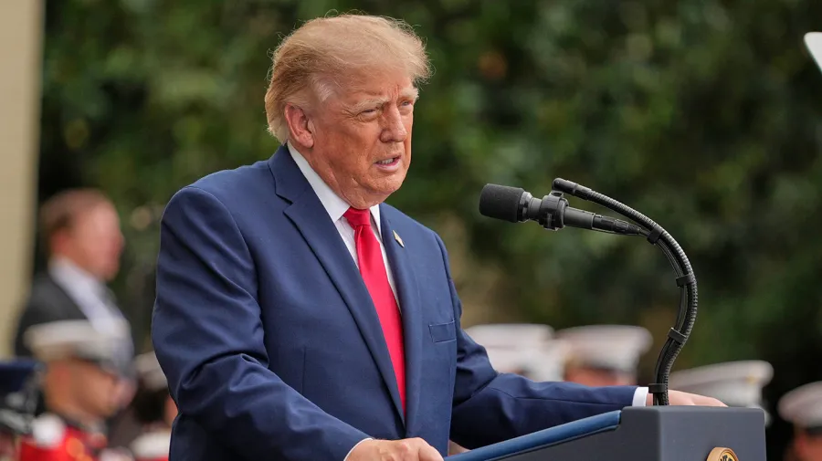 Trump'ın Seçim Kampanyası GOP Adaylarını Zorluyor