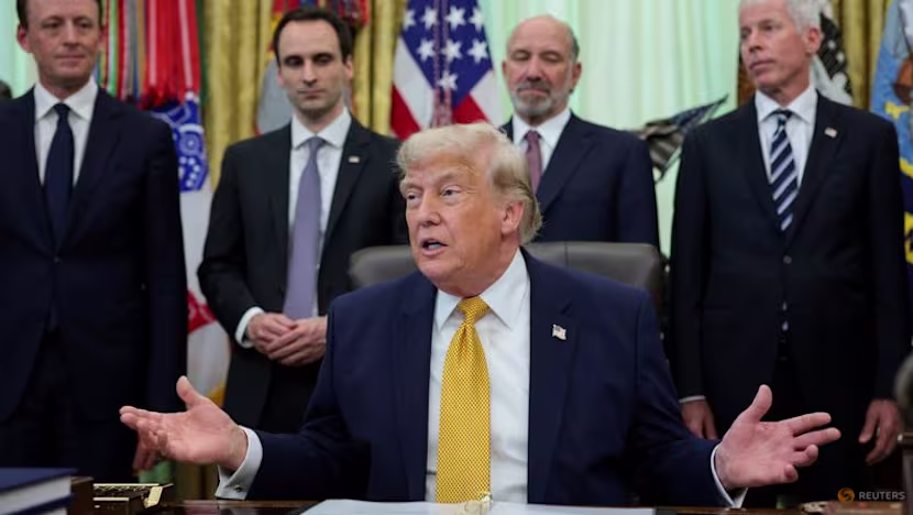 Trump'ın Starmer'a Sert Eleştirisi: Enerji ve Göç Politikaları 'Ona Çok Zarar Verdi