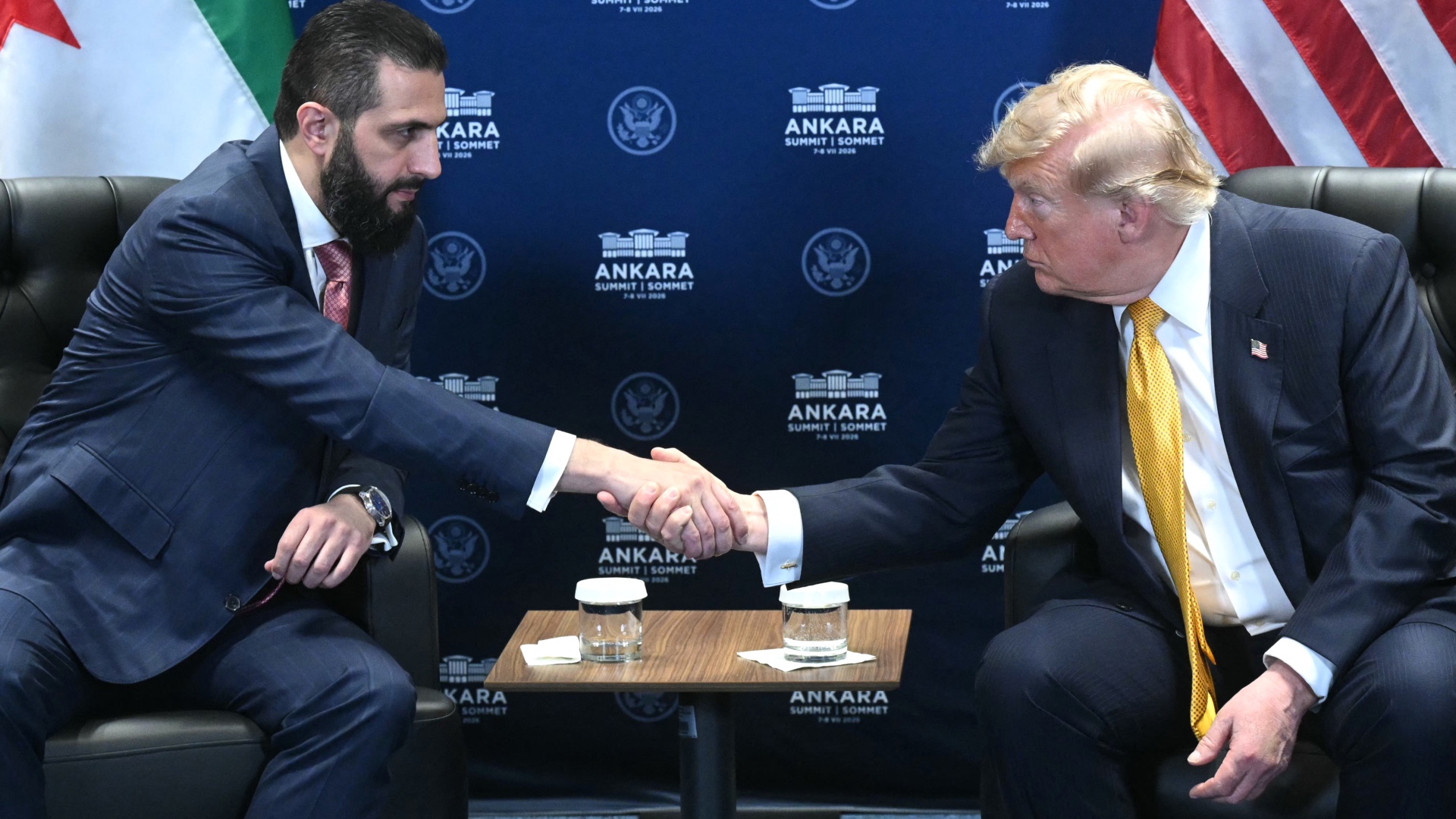 Trump, Suriye'yi terör listesinden çıkarma sürecini başlattı