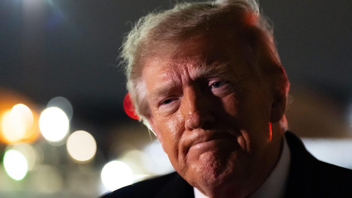 Trump: Ukrayna yeni bir Başkan seçmeli, Zelenskiy dizel fiyatlarından sorumlu