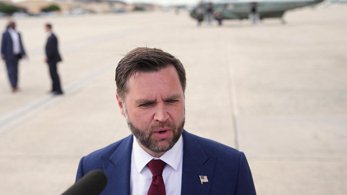 Trump: Vance, İsviçre'de İran barış anlaşmasını imzalayacak