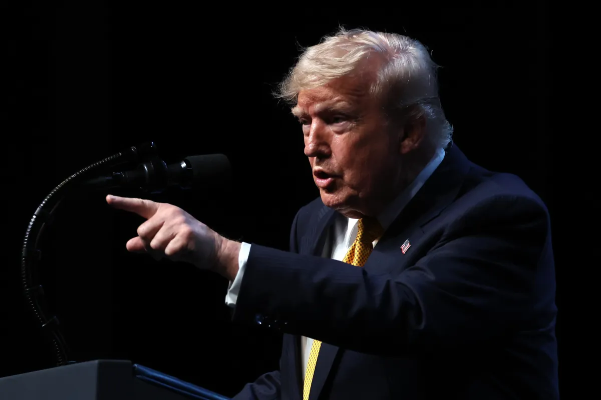 Trump, Vatandaşlığın Doğumla Kazanılmasını "Sahtekarlık" Olarak Nitelendirdi ve Yüksek Mahkeme'den Yeniden Görüşmesini İstedi