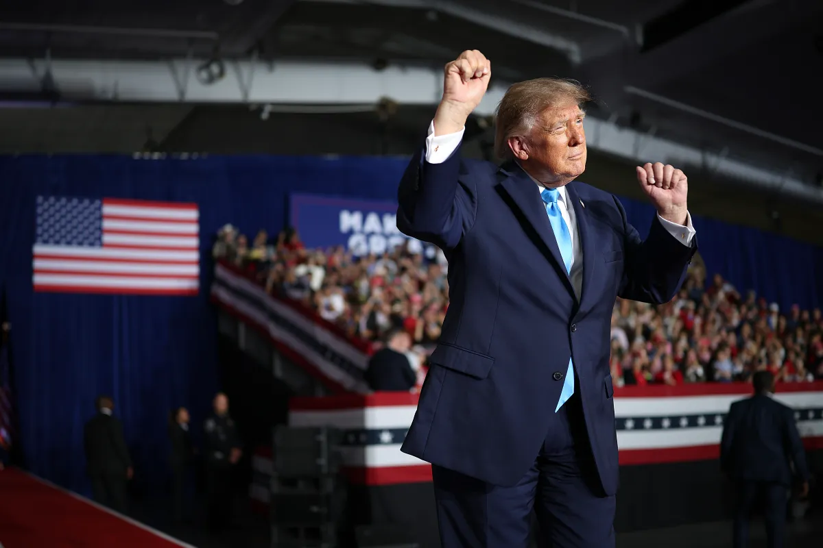 Trump ve Kaliforniya: Birlikte Yaşanmaz, Onsuz da Olmaz