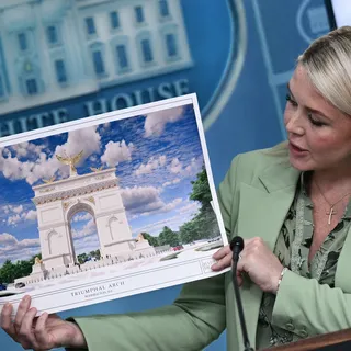 Trump: Washington Takı, Keskin Nişancı Üssü Olacak