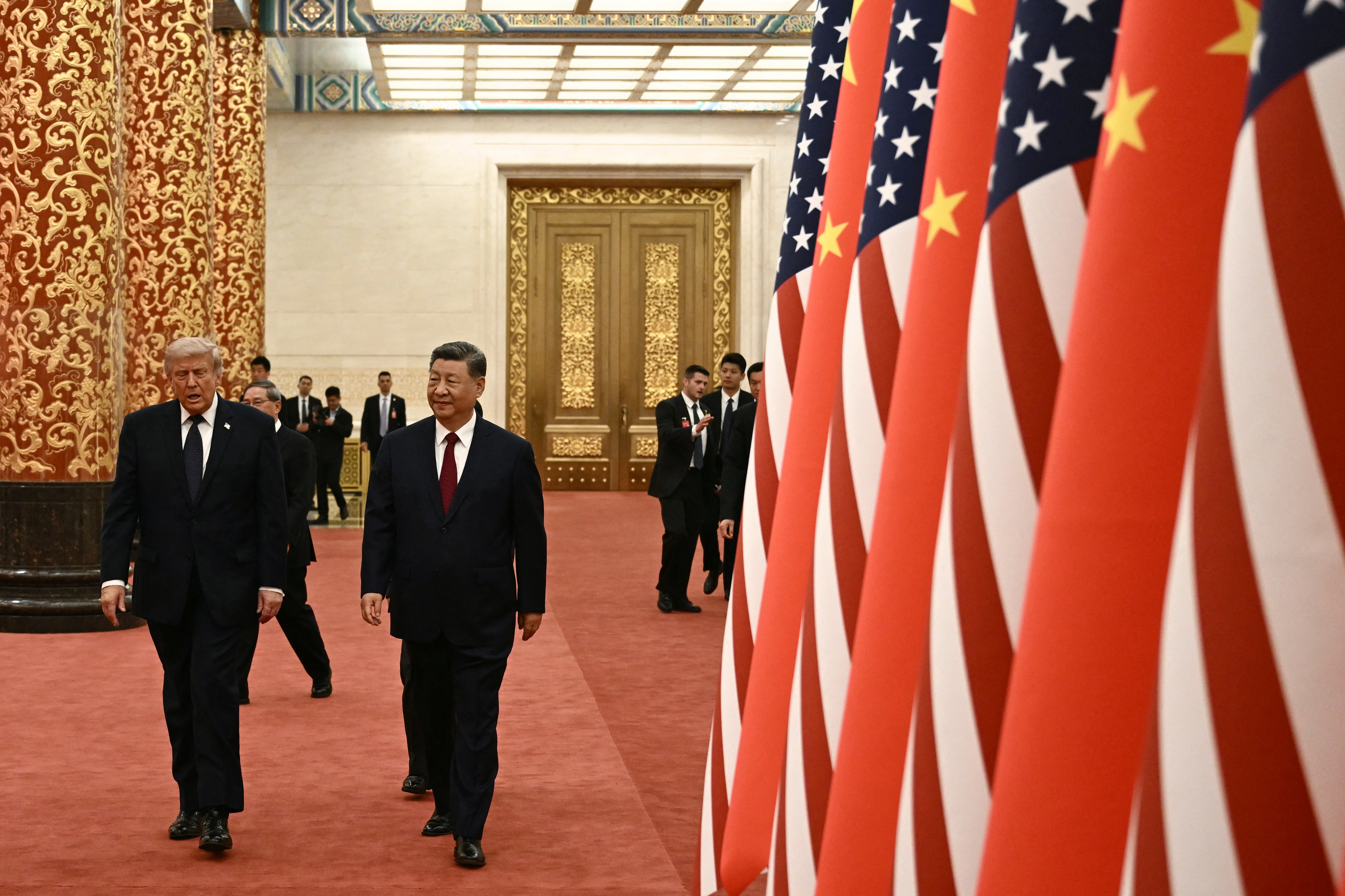 Trump, Xi'yi Ağırlamaya Hazırlanıyor: Yüksek Bahisli Ziyaret