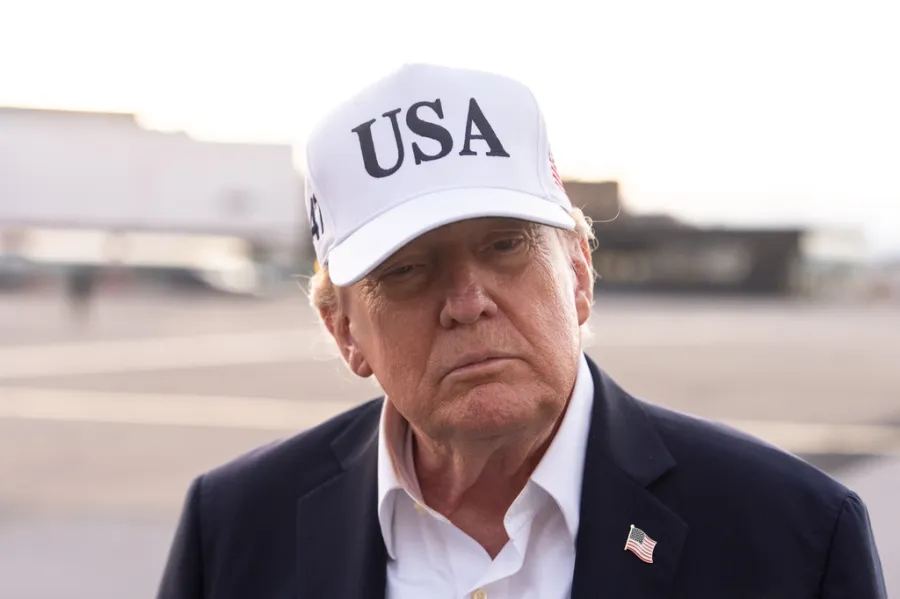 Trump'tan Yapay Zeka (YZ) Savunması: 'Tek Koruma Akıllı Başkan