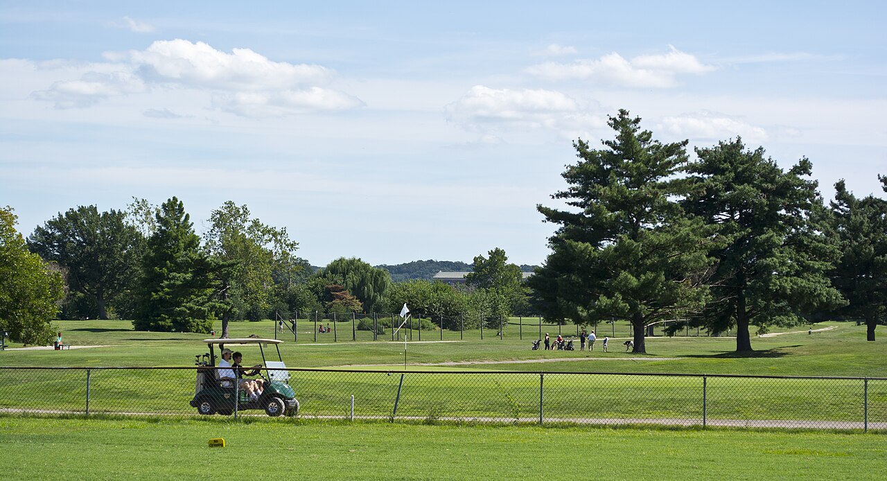 Trump, yargı kararına rağmen DC golf sahası restorasyonunu başlatıyor