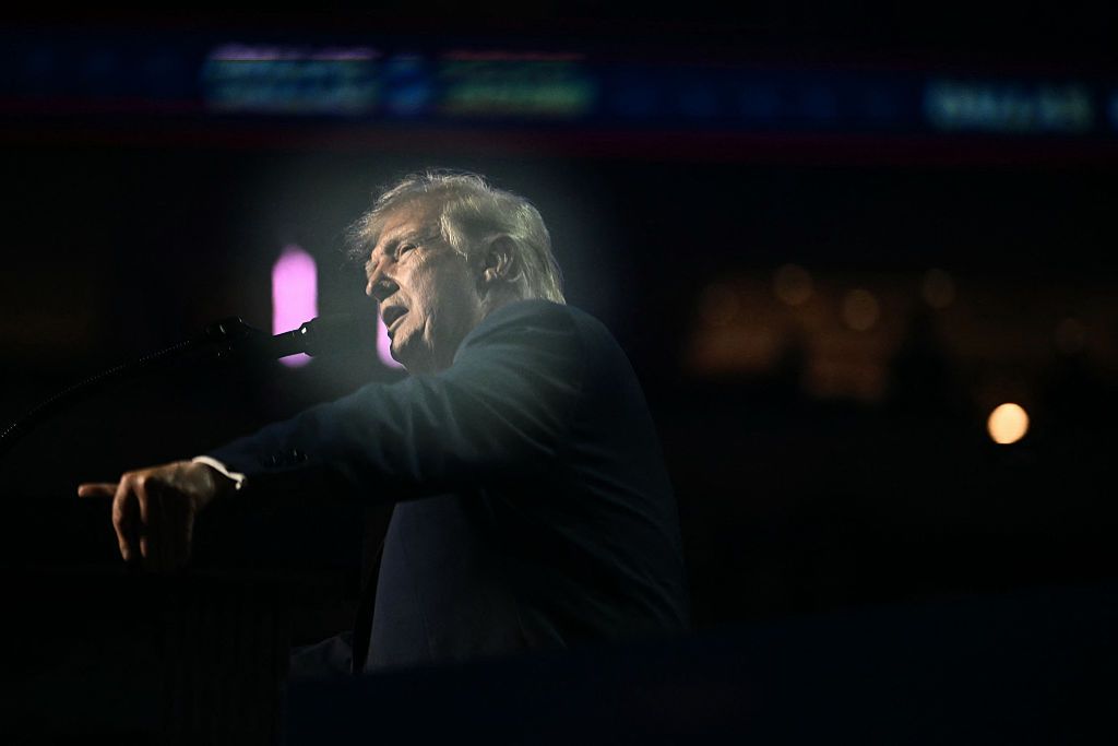 Trump'ın Yeni Saç Rengi ABD'de Tartışma Yarattı