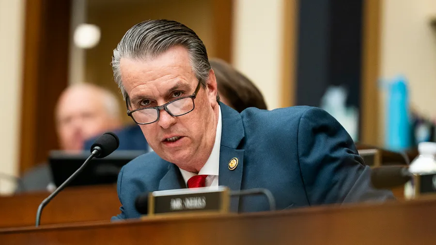 Trump Alabama’da bir zafer daha kazandı: Moore Senato yarışında önde