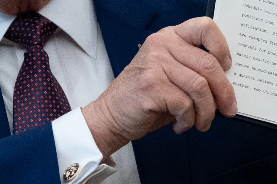Trump'ın Görevden Alınması Gerekiyor: Zihinsel ve Fiziksel Yetersizlik