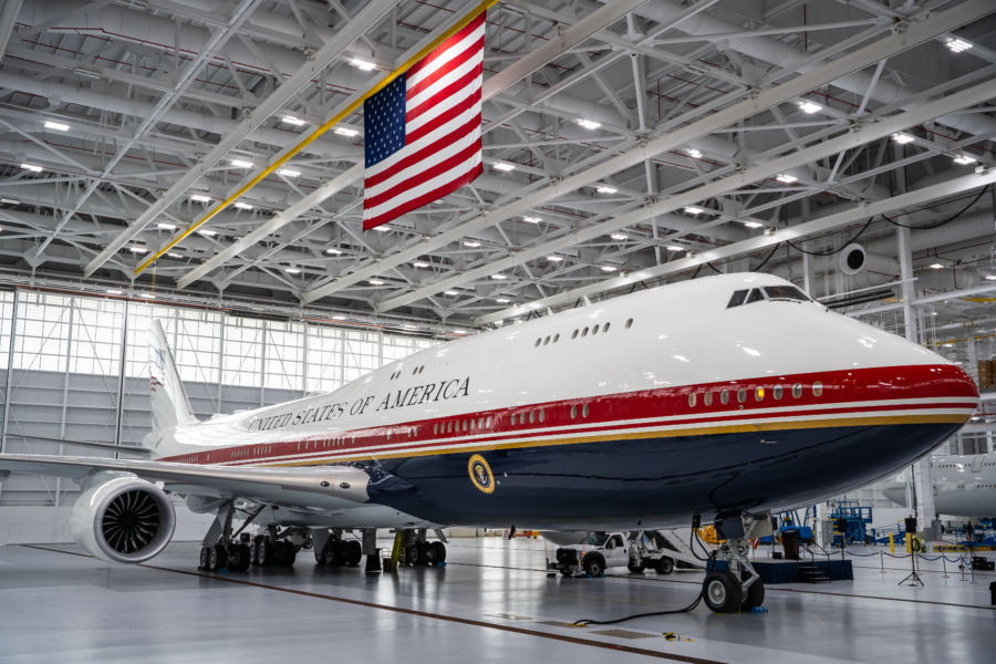 Trump'ın 'Köprü' Air Force One'ı resmen hizmete giriyor