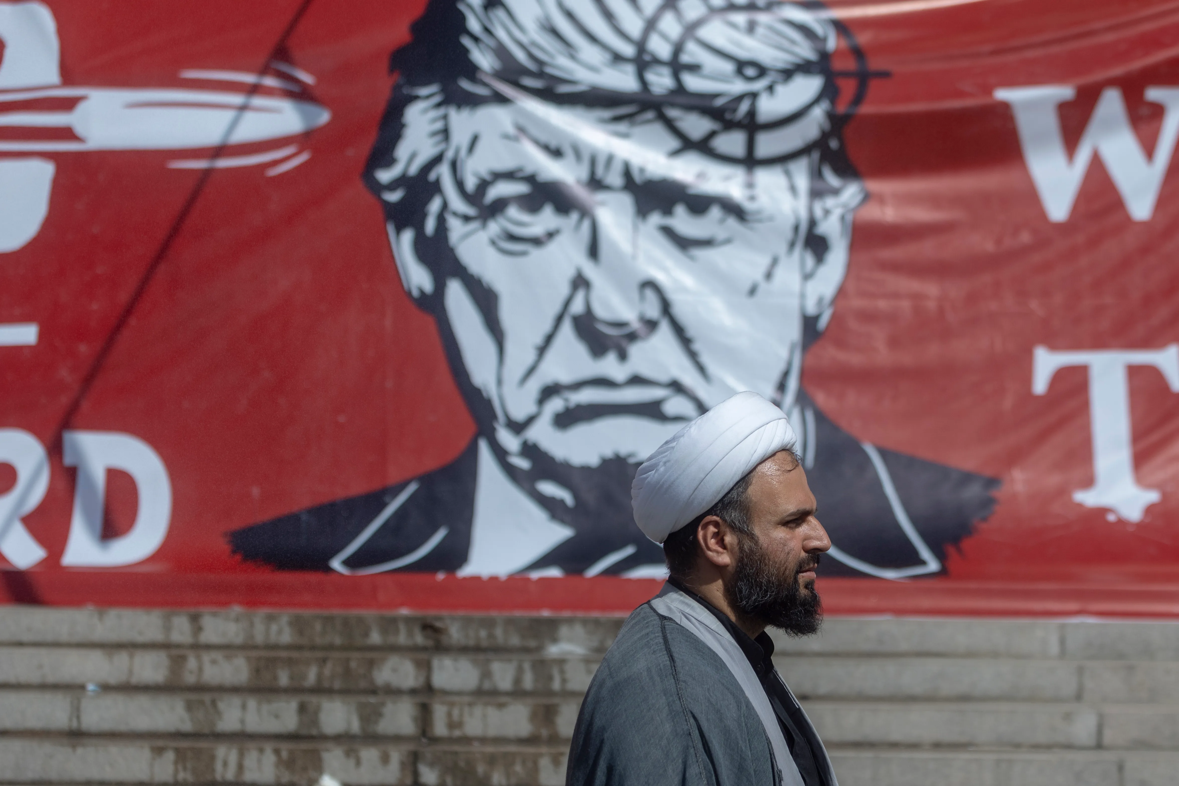 Trump'ın Pervasız Savaşından Tek Çıkış Yolu: İran'a Ödeme
