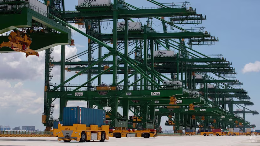 Tuas Limanı'nda iki işçi denize düşerek hayatını kaybetti