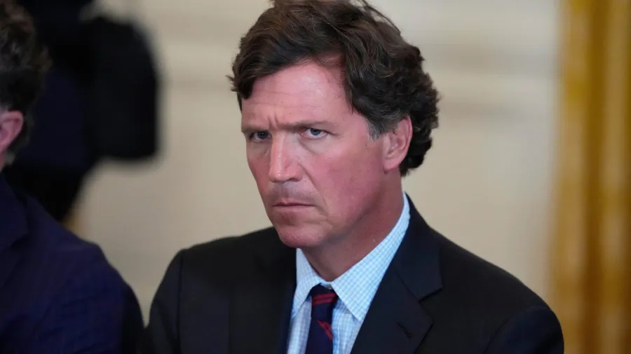 Tucker Carlson: Trump derhal görevden alınmalı
