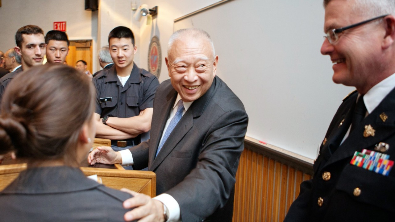 Tung Chee-hwa için kalıcı anma sayfası açıldı