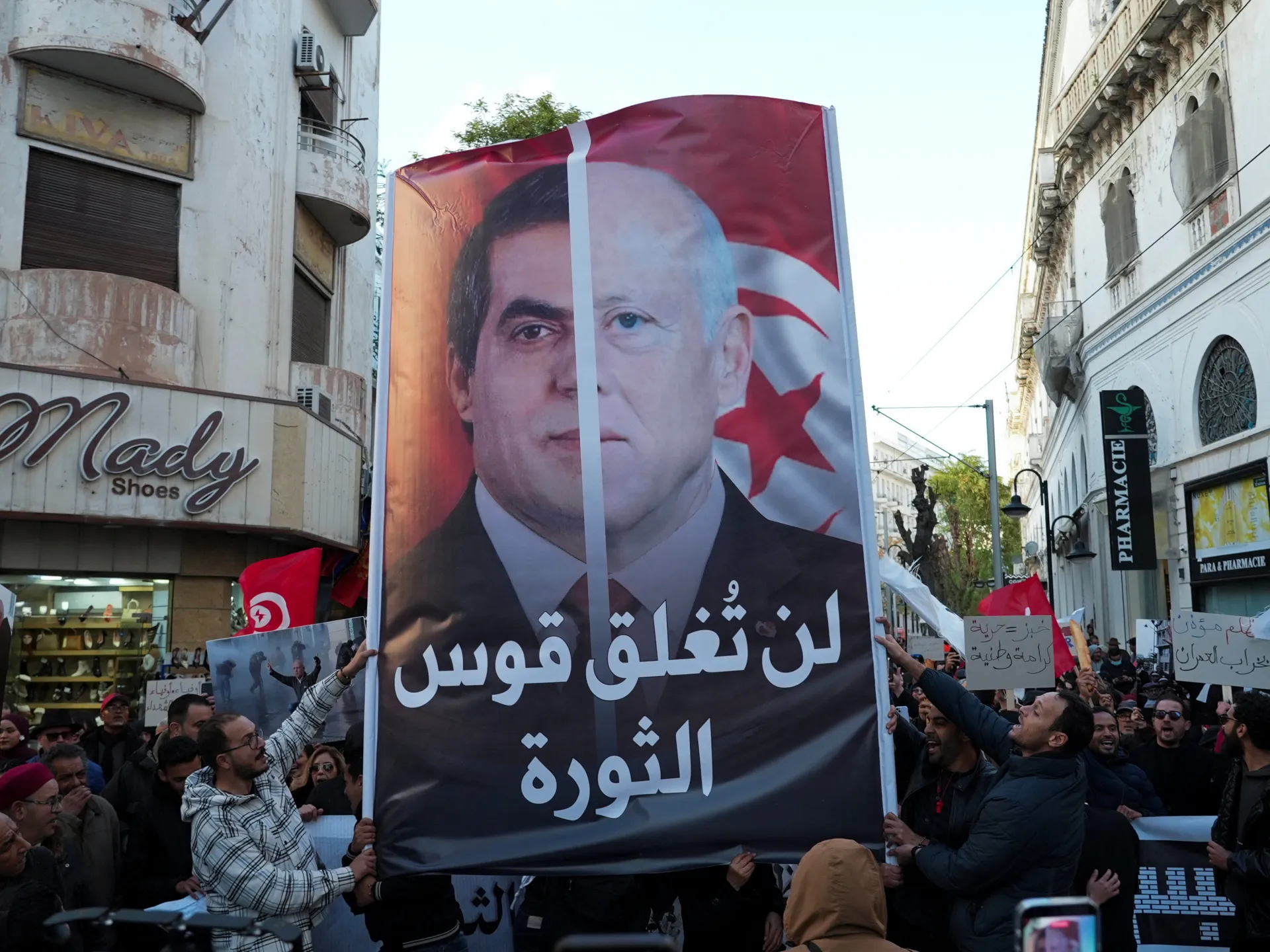 Tunus'un sessizliği altında halkın öfkesi kaynıyor