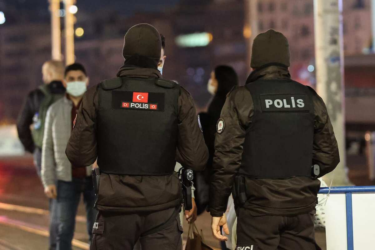Türkiye'den İsrail Bağlantılı Dolandırıcılık Ağına Büyük Operasyon: 175 Gözaltı