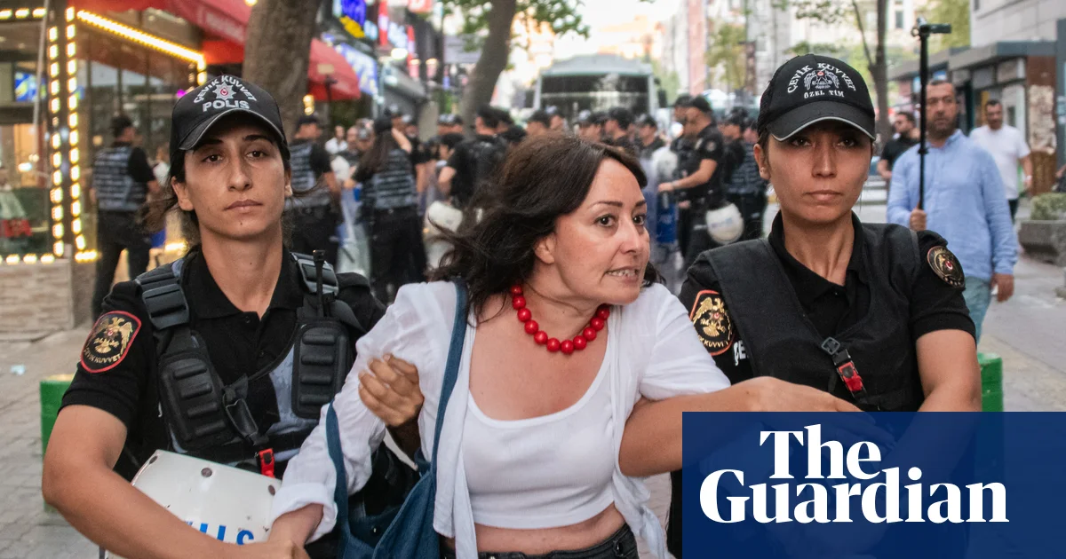 Türkiye'de LGBTQ+ Baskını: Onlarca Gözaltı