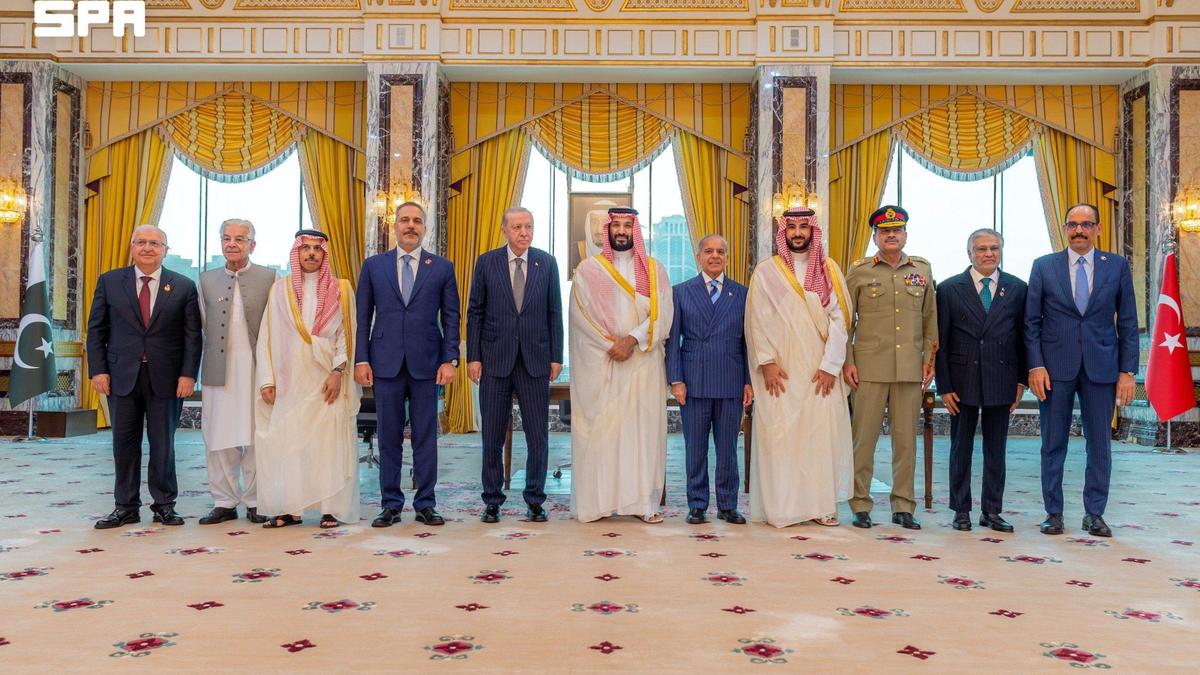 Türkiye, Suudi Arabistan ve Pakistan Savunma Bakanları İlk Anlaşma Toplantısını Yapacak