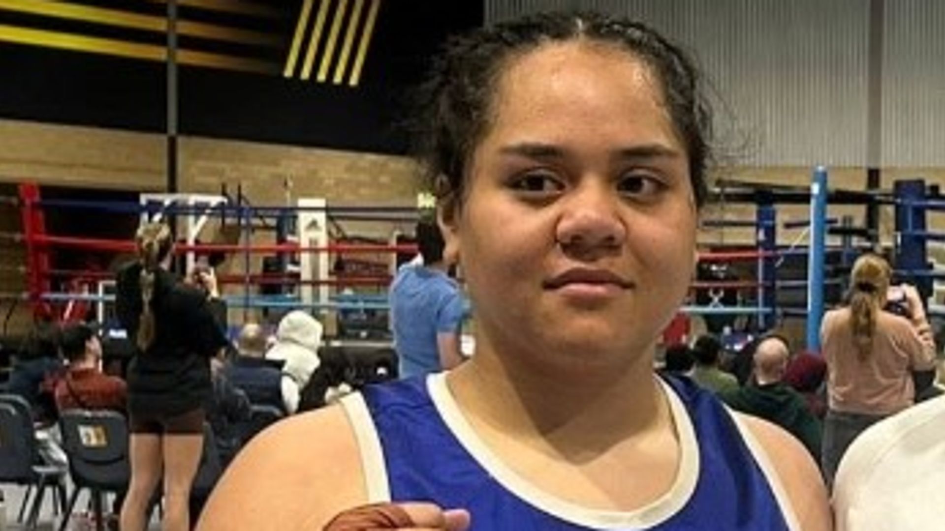 Tuvalu'lu boksör, maç kazanmadan ülkesine ilk Commonwealth madalyasını kazandırdı