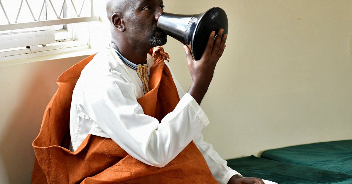 Uganda'da Tooro Krallığı'nda taht krizi sona erdi: Eski TV sunucusu 13. hükümdar olarak taç giydi