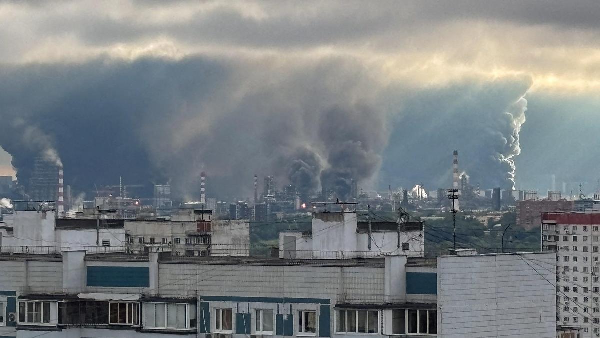 Ukrayna İHA'ları Rusya'nın Büyük Petrol Rafinerisini Vurdu