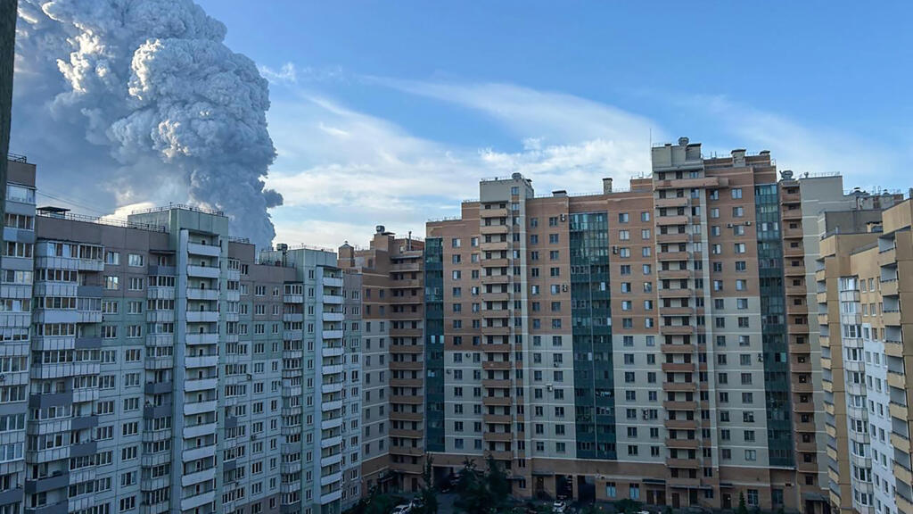 Ukrayna İHA saldırısı Saint Petersburg'da e-ticaret devinin deposunda yangına yol açtı