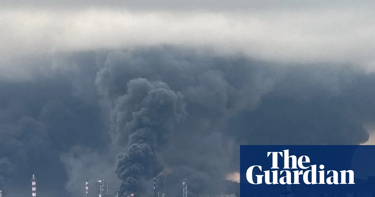 Ukrayna İHA'ları Moskova'da petrol rafinerisi ve konutu vurdu