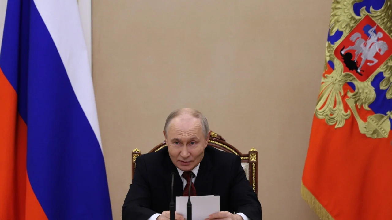 Ukrayna'nın insansız hava aracı saldırısı Rus petrol rafinerisini vurdu: Putin 'zor dönem' dedi