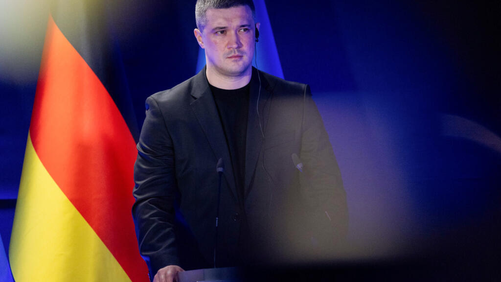 Reformları orduyu rahatsız eden Ukrayna Savunma Bakanı Fedorov görevden alındı