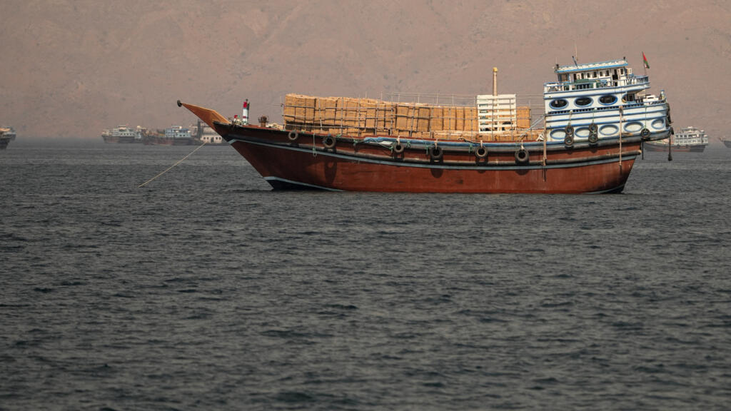 Umman, Hürmüz Boğazı'nda Geçici Deniz Koridoru Açıyor