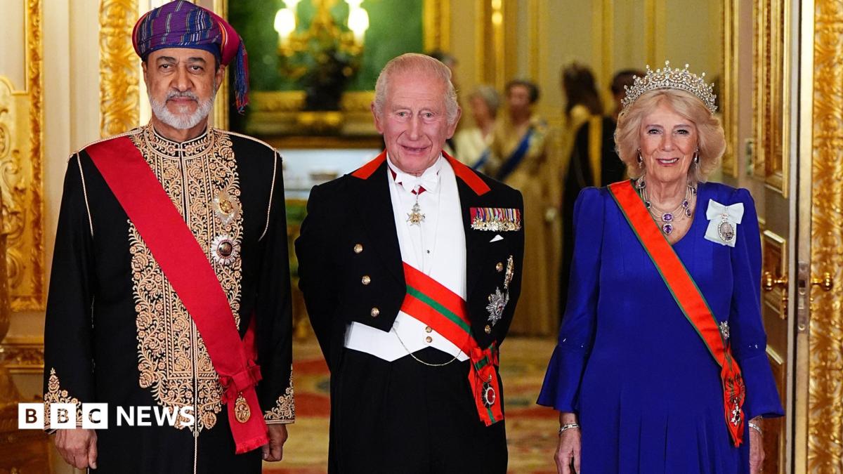Umman Sultanı Windsor'da: İngiliz Kraliyetinden Kırmızı Halı