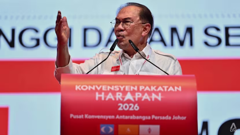 UMNO’nun Johor ve Negeri Sembilan’da erken seçim hamlesi: Anwar hükümeti sıkıştırılıyor