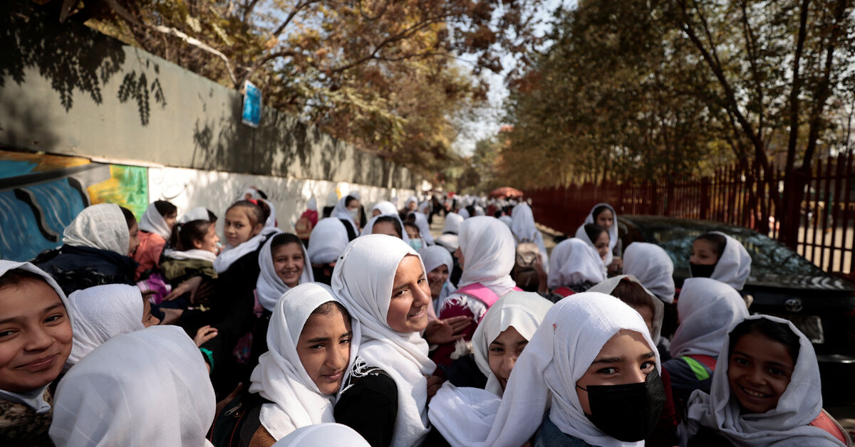 UNESCO: Afganistan'da kadınların eğitimi kısıtlı kalırsa okullar zayıflar