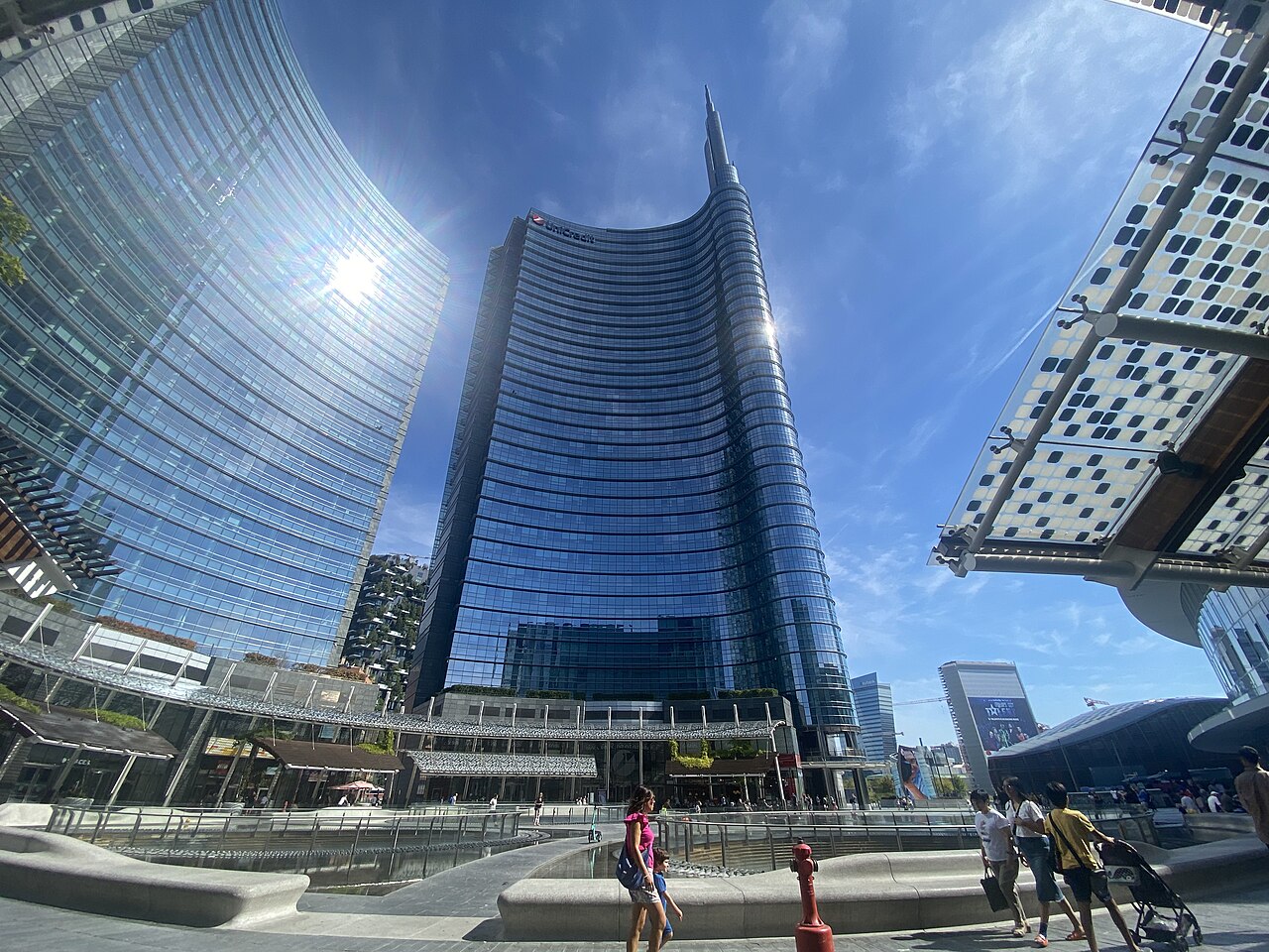UniCredit, Commerzbank Hisse Payını %34'e Çıkarıyor