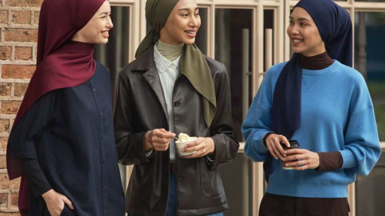 Uniqlo'nun Malezya'da satışa sunacağı tesettür koleksiyonu tartışma yarattı