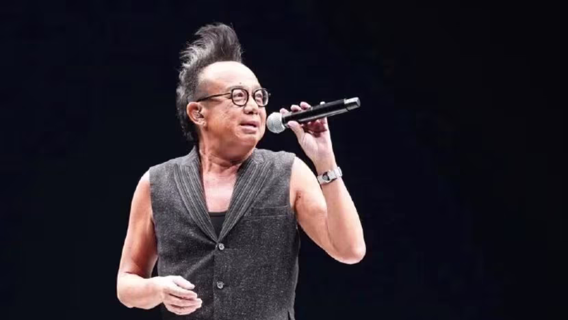 Ünlü Mandopop Şarkıcısı David Huang 61 Yaşında Hayatını Kaybetti