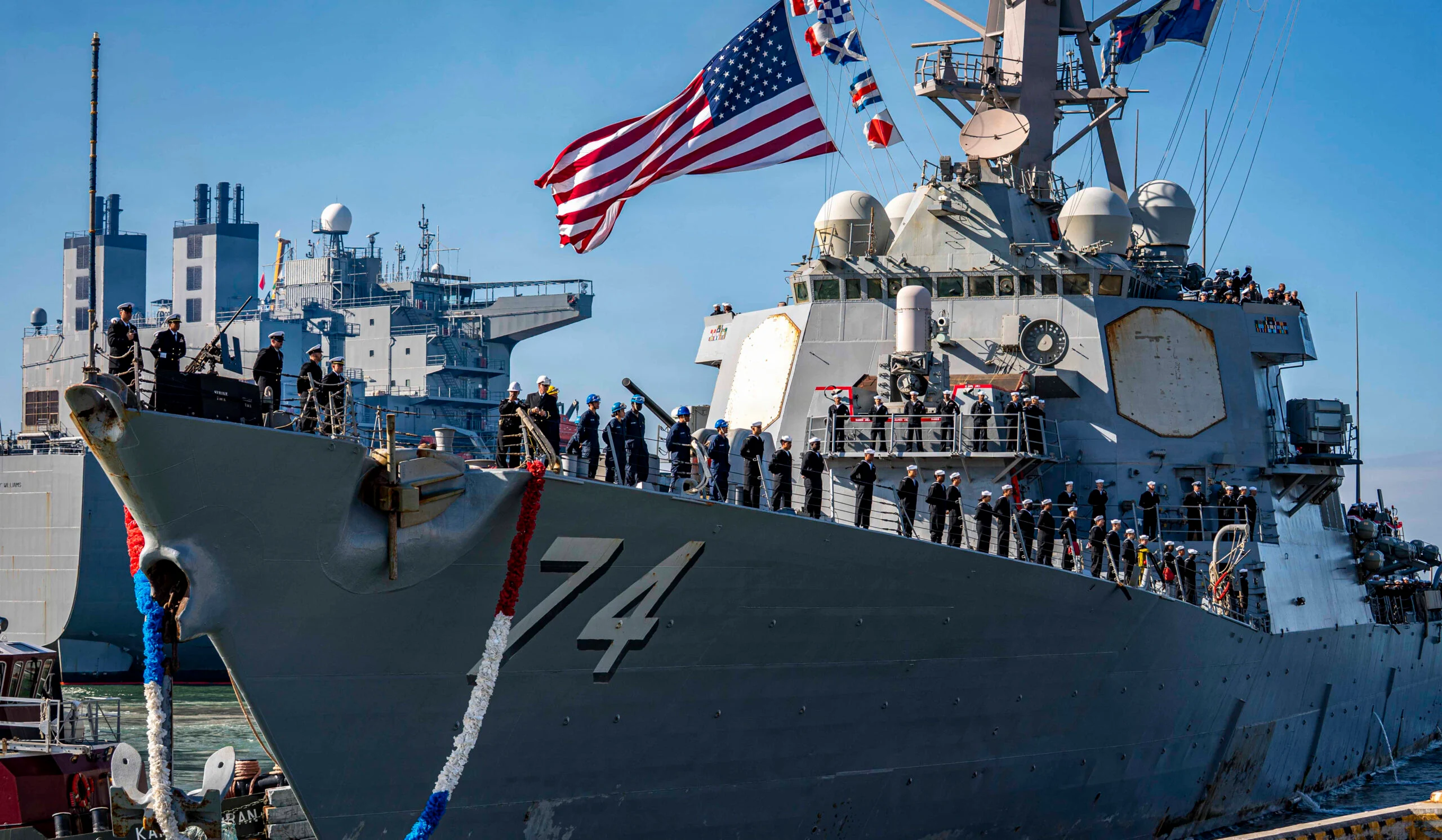 USS McFaul 332 Günlük Görev Sonrası Norfolk'a Döndü