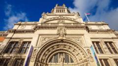 V&A Müzesi Çalışanları Ücret ve Koşullar İçin Grevde