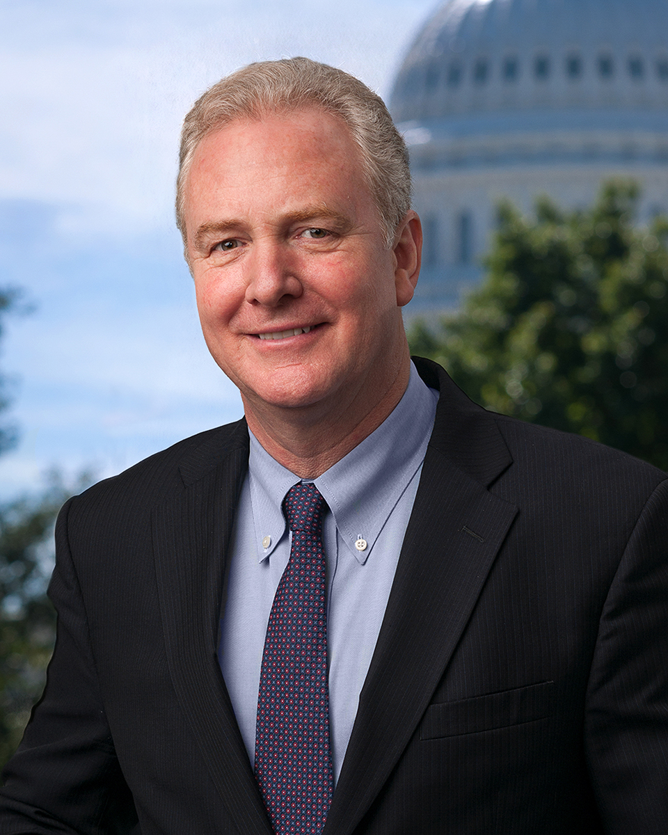 Van Hollen: DSA Üyeleri Demok Parti'de Yer Alabilir