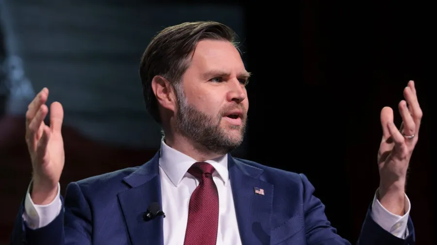 Vance: İran Anlaşması'nı Eleştiren Cumhuriyetçilerin "Savaşı Durdurmak" İstememesi İronik