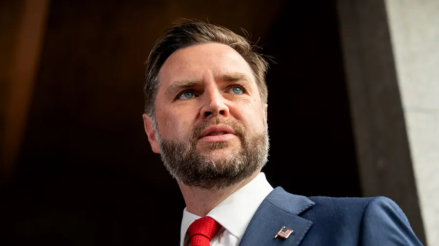 Vance Ohio'da miting yaptı: Senato yarışı kızışıyor