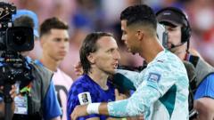 VAR kararı Ronaldo'nun Dünya Kupası'nı kurtardı, Modric'in son dansını bitirdi