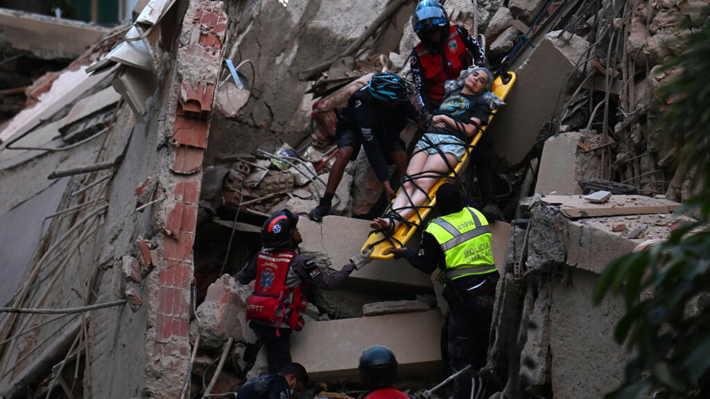 Venezuela'da 7.5 Büyüklüğünde Deprem: Başkent Caracas'ta Binalar Çöktü