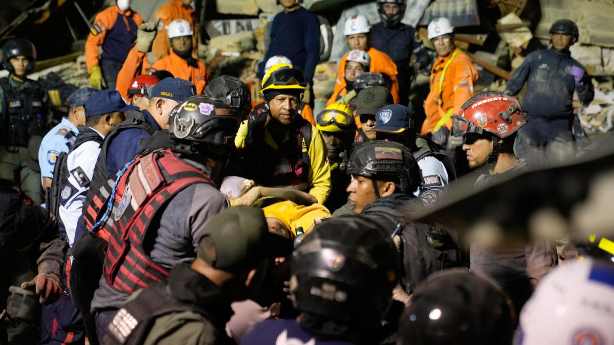 Venezuela'da Deprem: 32 Ölü, 700 Yaralı; Başkent La Guaria Savaş Alanına Döndü